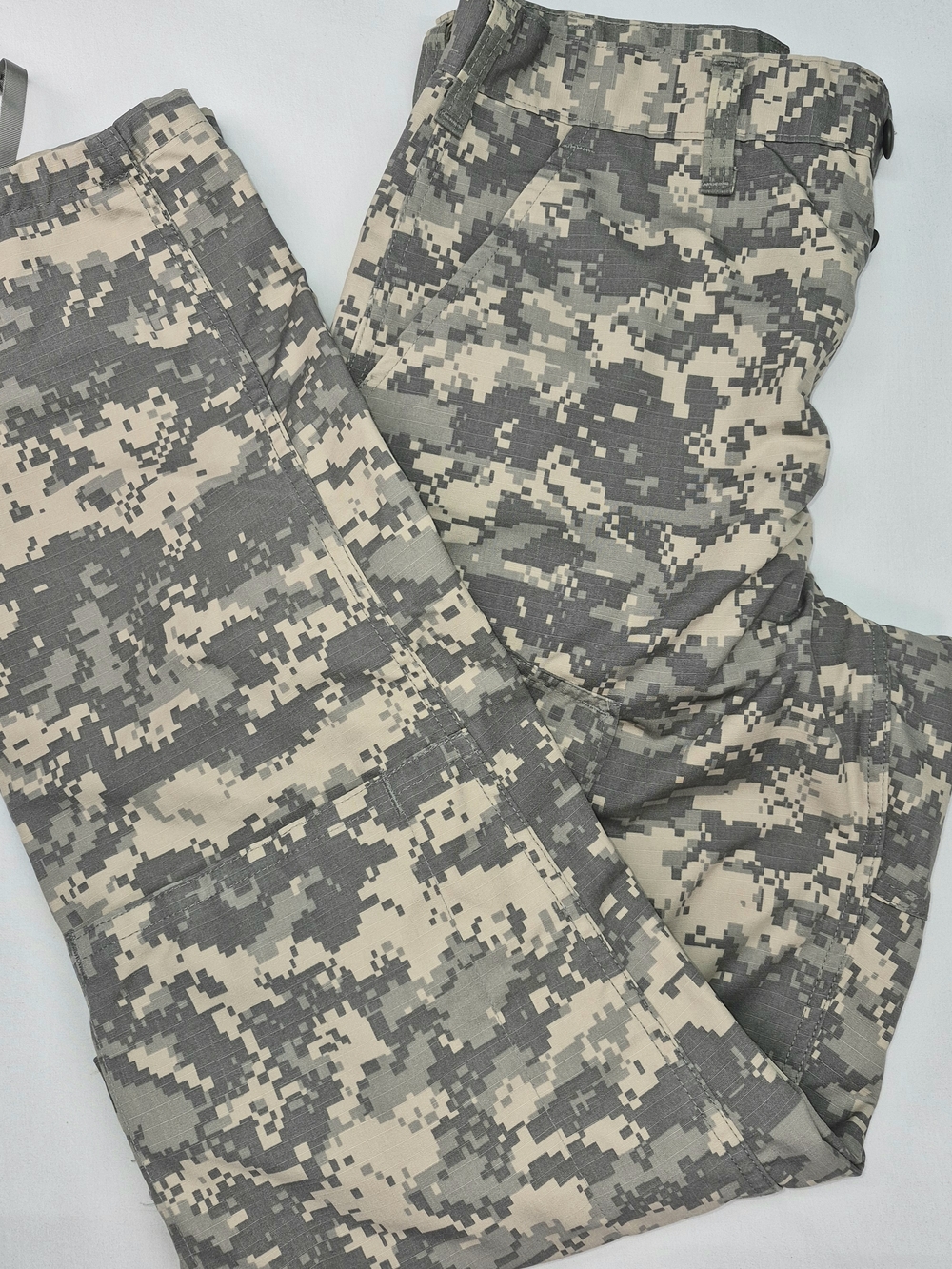 Army Combat Digital Camo Cargo Pants in Gray and Tan 27"-31"W